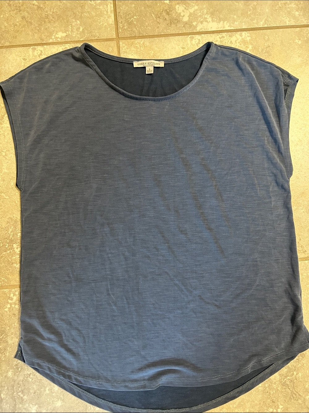 Green Envelope Women's Short Sleeve Crew Neck Tee in Slate Blue